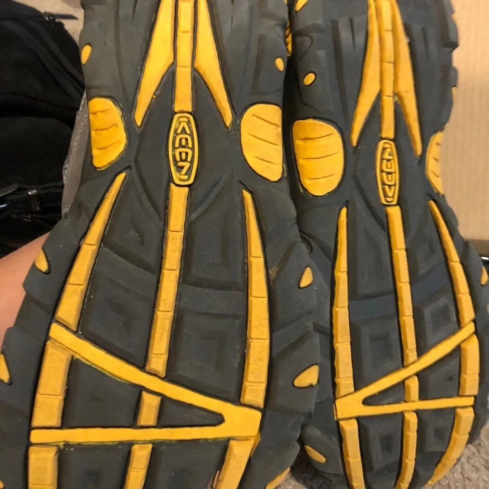 Keen water shoes size 5 37eu